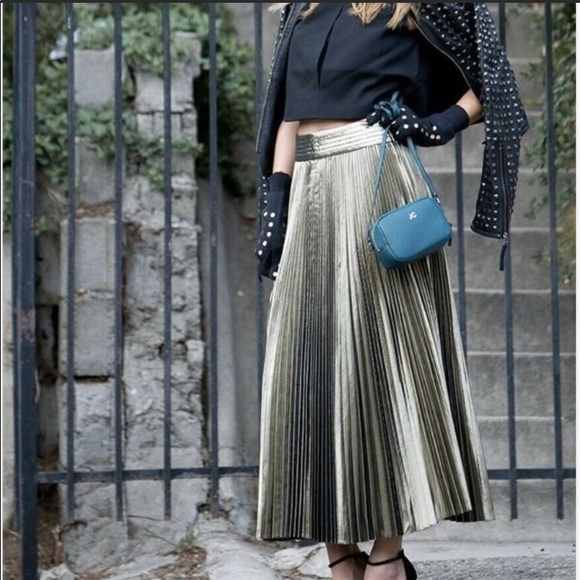 kate spade Dresses & Skirts - Lightbeam Gold pleated Saturday Kate Spade skirt